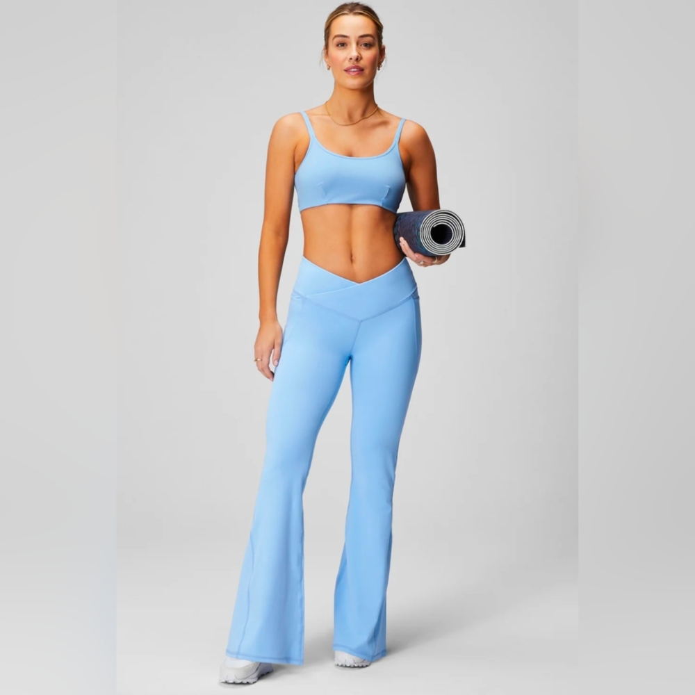 Fabletics‎ High-Waisted Crossover Flare -BLUEBELL (32”) sz xs